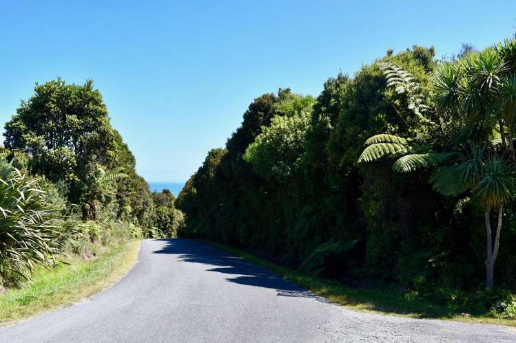 37 South Terrace Road Karamea_17