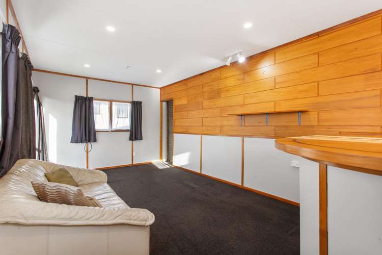 76 Saint Annes Crescent Wattle Downs_6