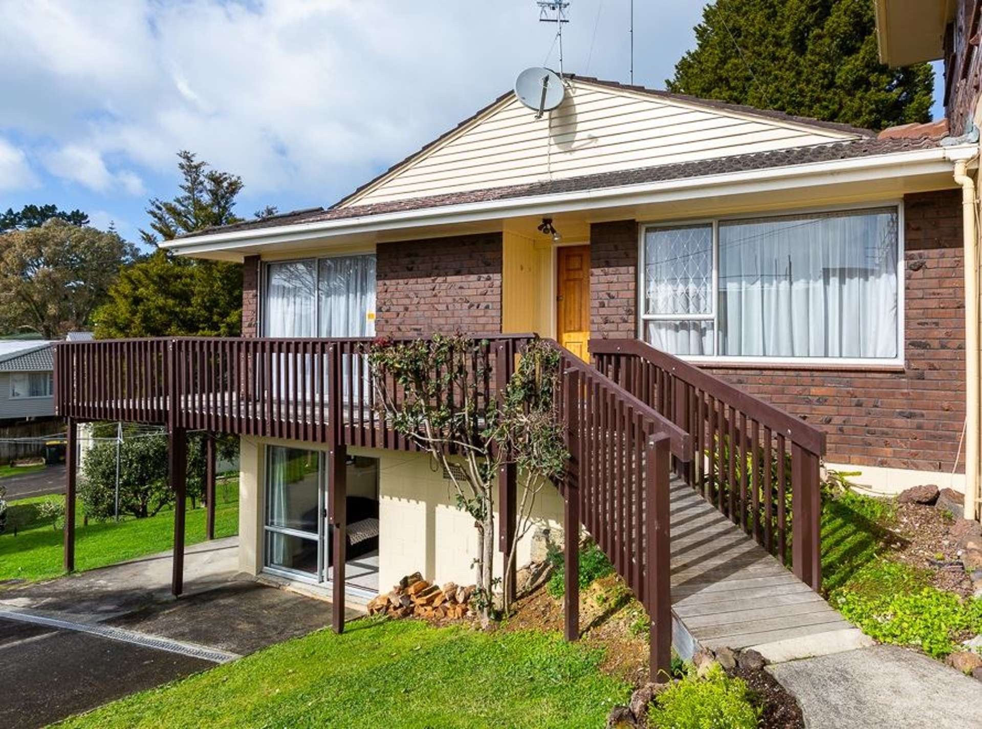 2/31a Salisbury Road Birkdale_0