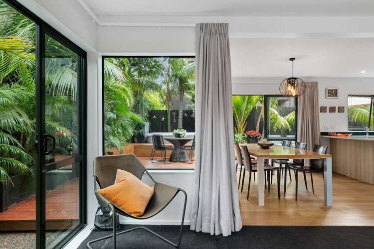 42 Merani Street Narrow Neck_10