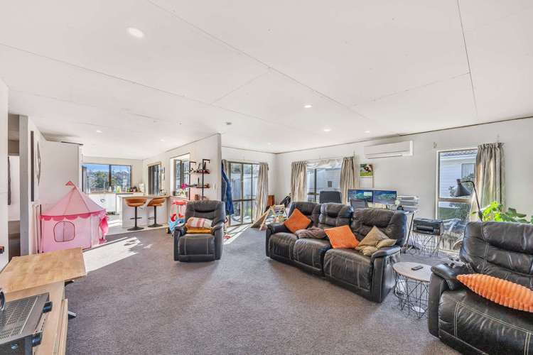 4 Wisteria Grove Maungaraki_5