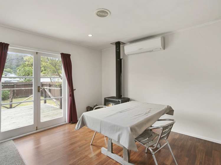 44 Momona Street Wainuiomata_5