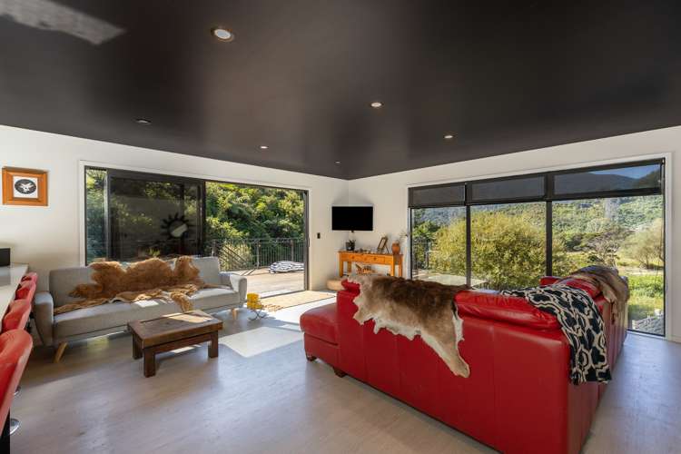 546 Port Underwood Road Whatamango Bay_1