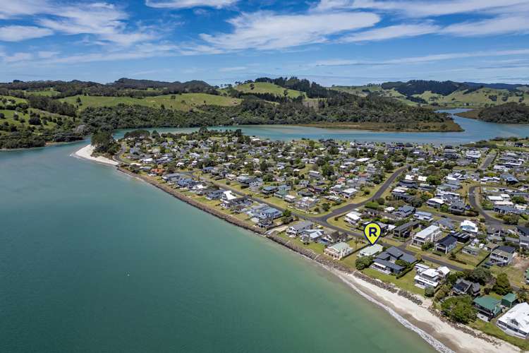 121 Captain Cook Road Cooks Beach_17