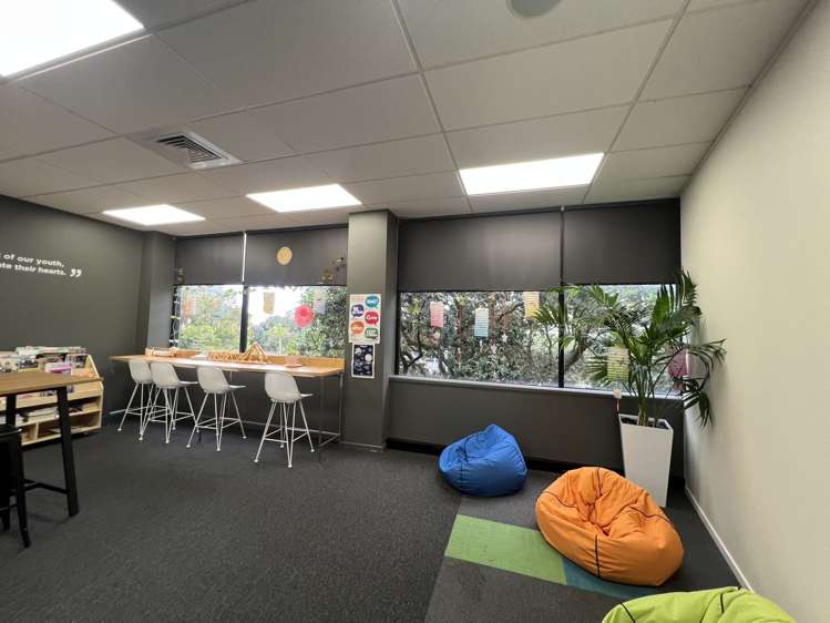 Ground Floor/51 Hurstmere Road Takapuna_7