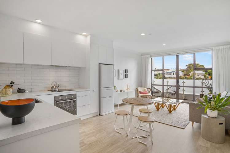 305/3 Morningside Drive Morningside_0