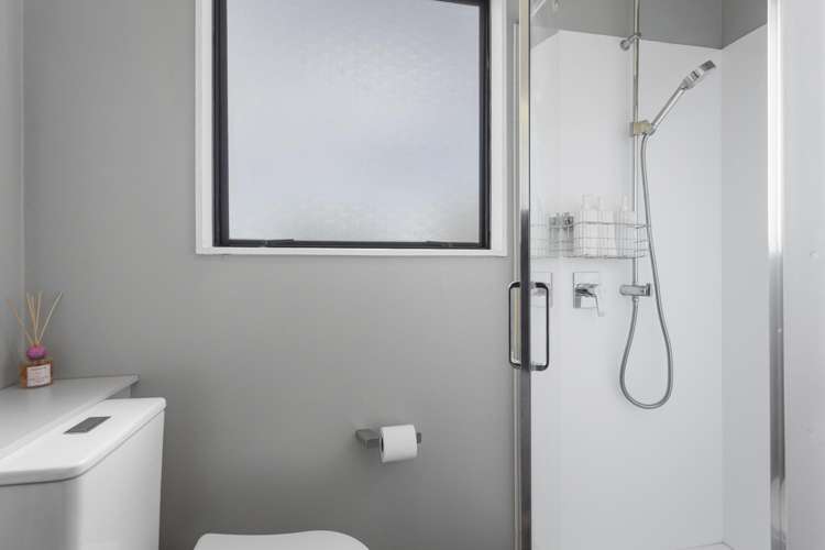 2/24 Leven Lane Totara Heights_14