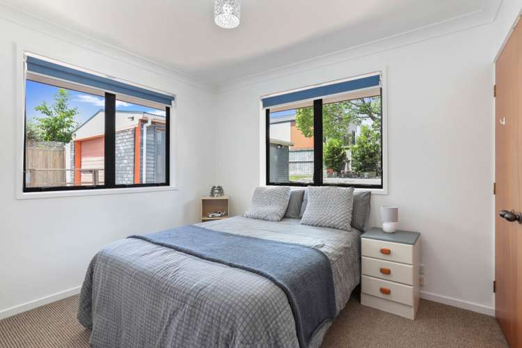 69 Sylvan Crescent Te Atatu South_12