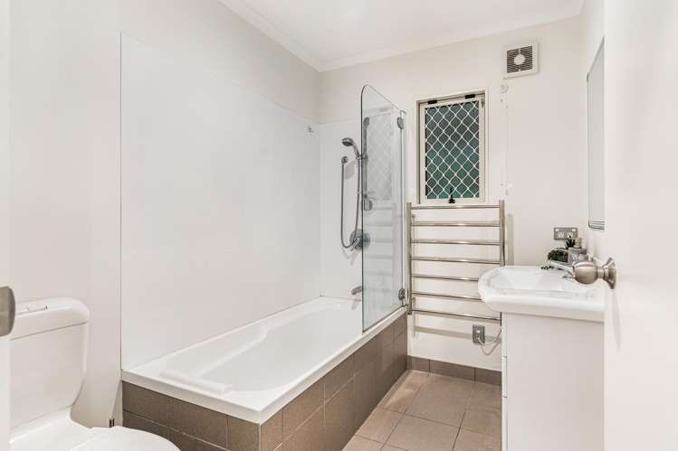 2/61 The Avenue Albany_19