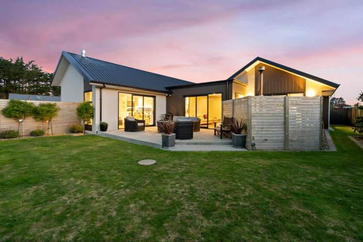 25 Richfield Drive Waikiwi_45