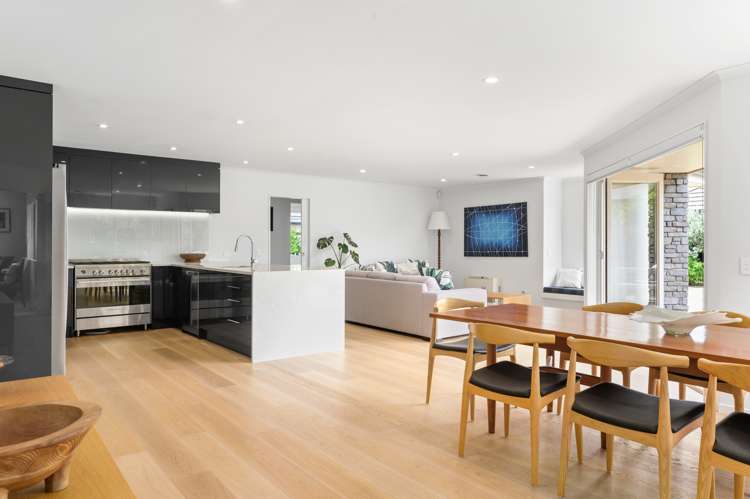 88 Huntington Drive Huntington_6