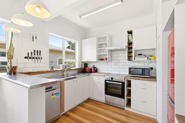 19 Handyside Street Tawa_2