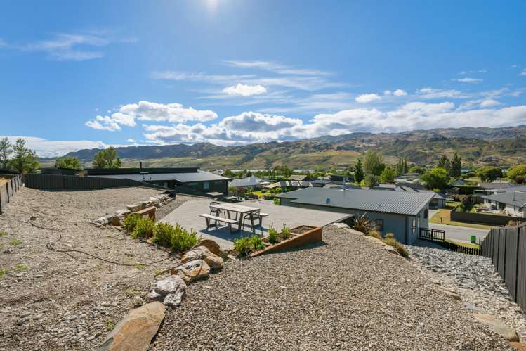 71 Stratford Drive Mount Pisa_20