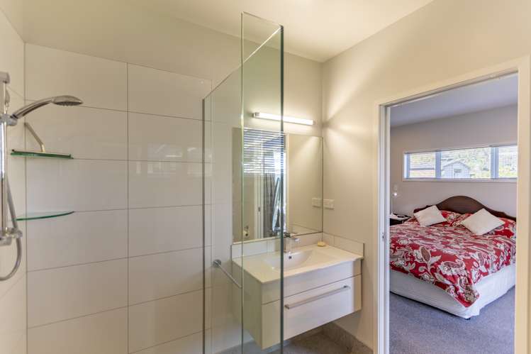 19 Drake Crescent Awatoto_17