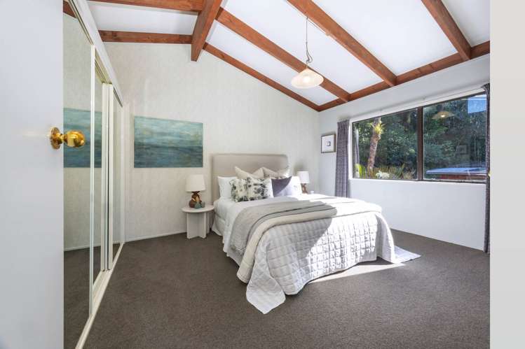 7 Ngaio Road Titirangi_11