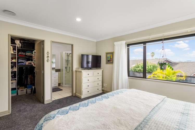 53 Chesterfield Way Orewa_11