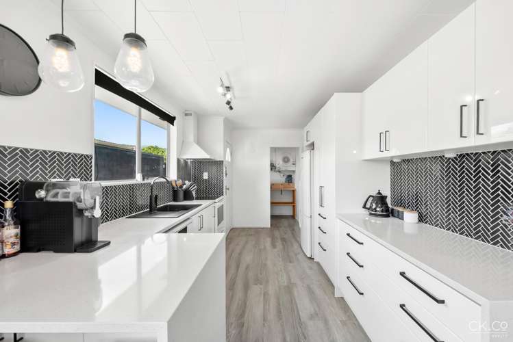 34 California Drive Totara Park_1