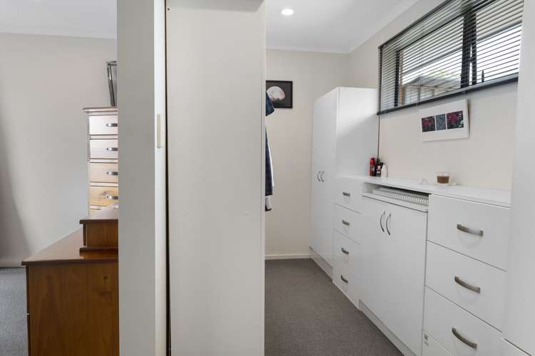 17 Vorbach Place Renwick_24