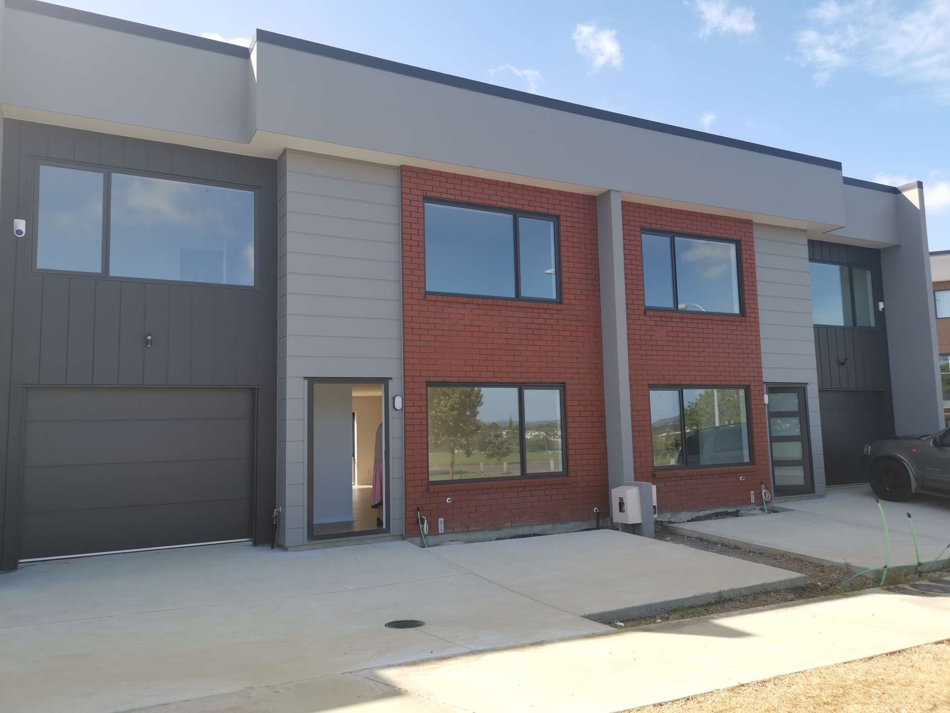 62 Bordeaux Parade Te Atatu South_0