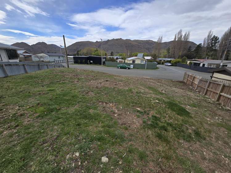 Waitaki Drive East_0