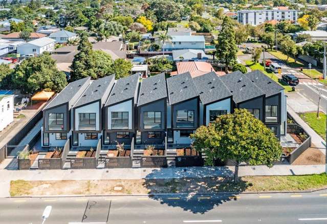 Modern, Low-Maintenance Living in the Heart of...