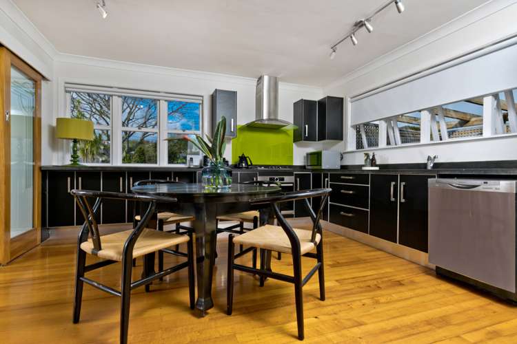 51 Simpson Road Ranui_13