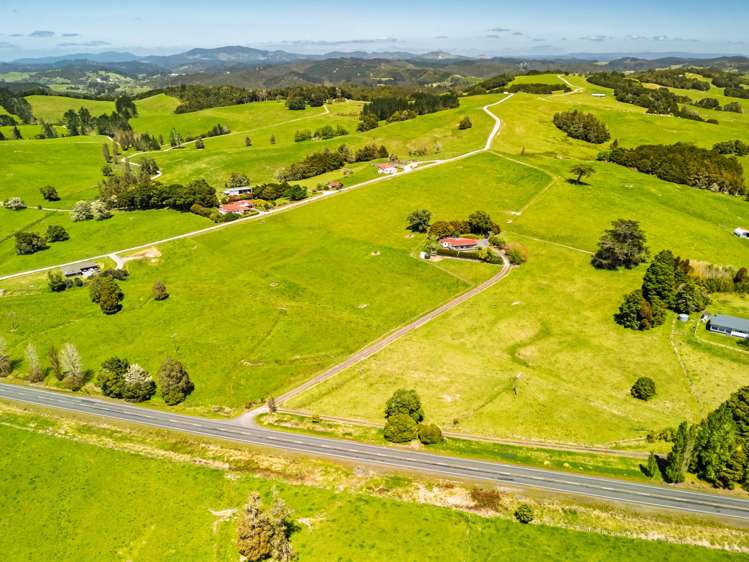 6377 State Highway 1 Pakaraka_28