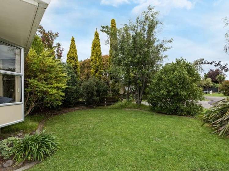 44 Holyrood Street Taradale_13