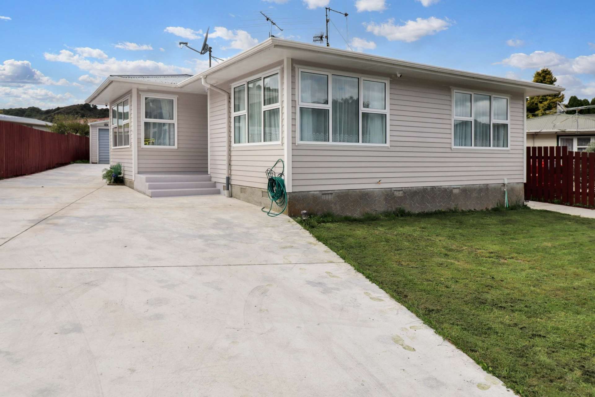 24 Kairanga Crescent Wainuiomata_0