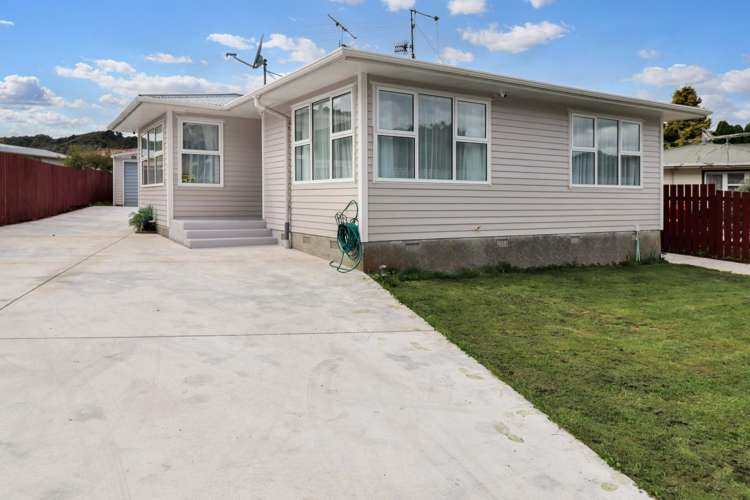 24 Kairanga Crescent Wainuiomata_0