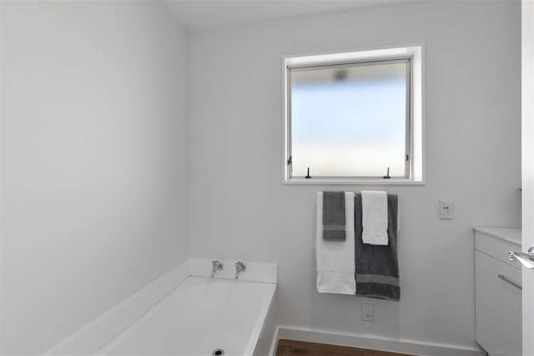 3/200 Wainoni Road Avondale_5