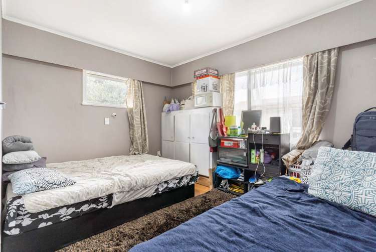 64 Clayton Avenue Otara_9