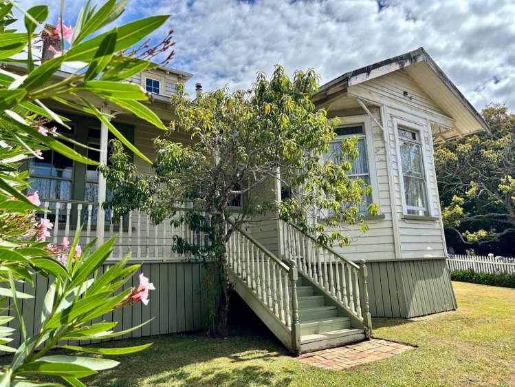 32 Kitchener Road Waiuku_1