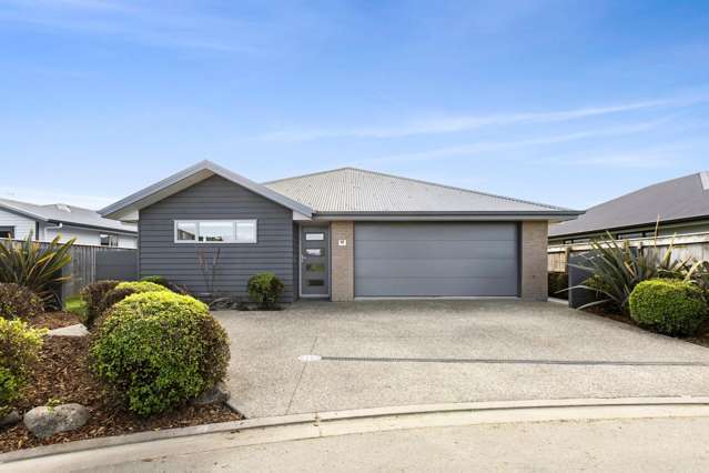 Modern Comfort - Great Location