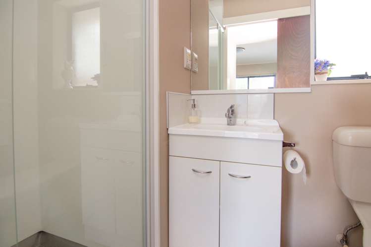 8 Northbrook Court Roslyn_15