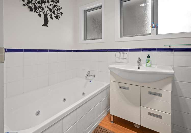 8 Leslie Street Culverden_16