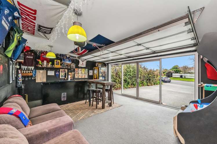 244 Southfield Drive Lincoln_22