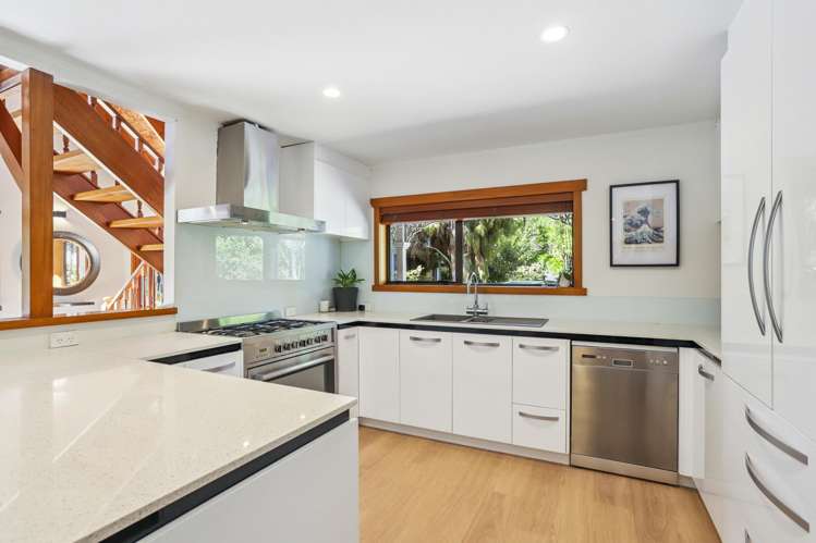 139 Atkinson Road Titirangi_10