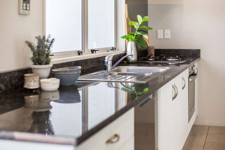 16 Cedarwood Street Woodridge_4