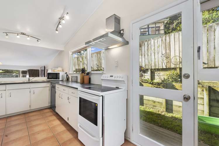 17 Stott Avenue Birkdale_5