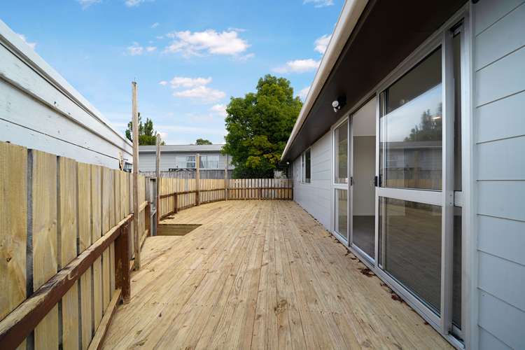 1/24a Waimumu Road Massey_8