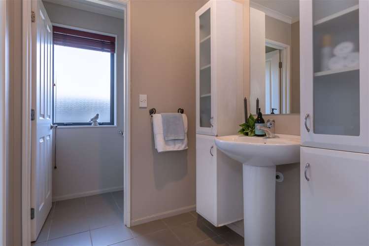 1 Caroline Way Northwood_18