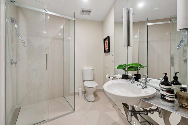 1a/3 Plimmers Steps Wellington Central_10