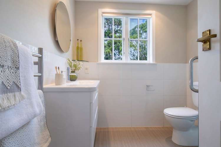 272 Beach Road Campbells Bay_12