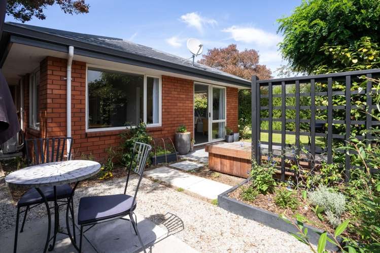 3 Nina Lane Somerfield_16