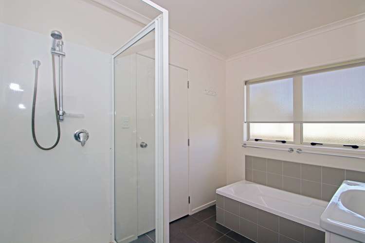 40a Harold Holt Avenue Onekawa_7