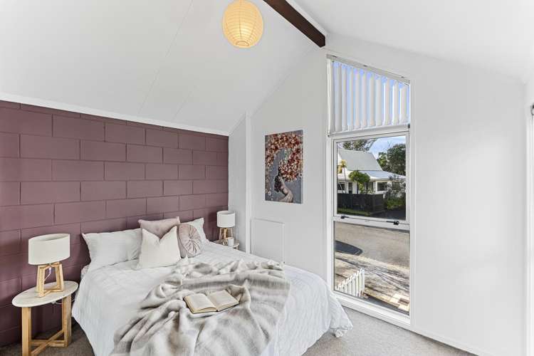 1 La Salle Drive Westown_12