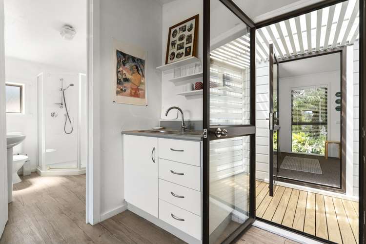 7 Giles Road Ostend_17