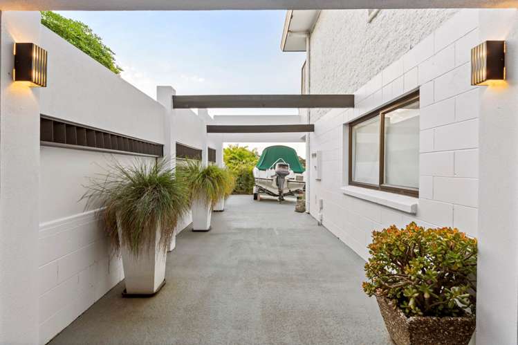 3 Elgin Place Red Beach_15