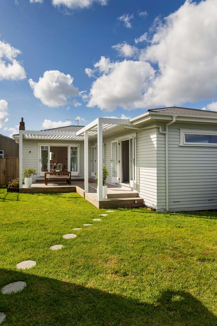 25 Tui Street Point Chevalier_27